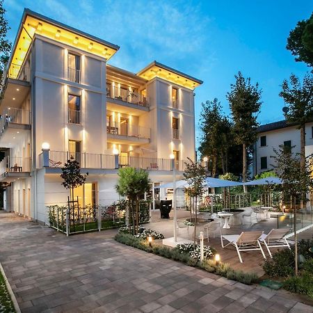 Aparthotel Elegance Riccione Exterior foto
