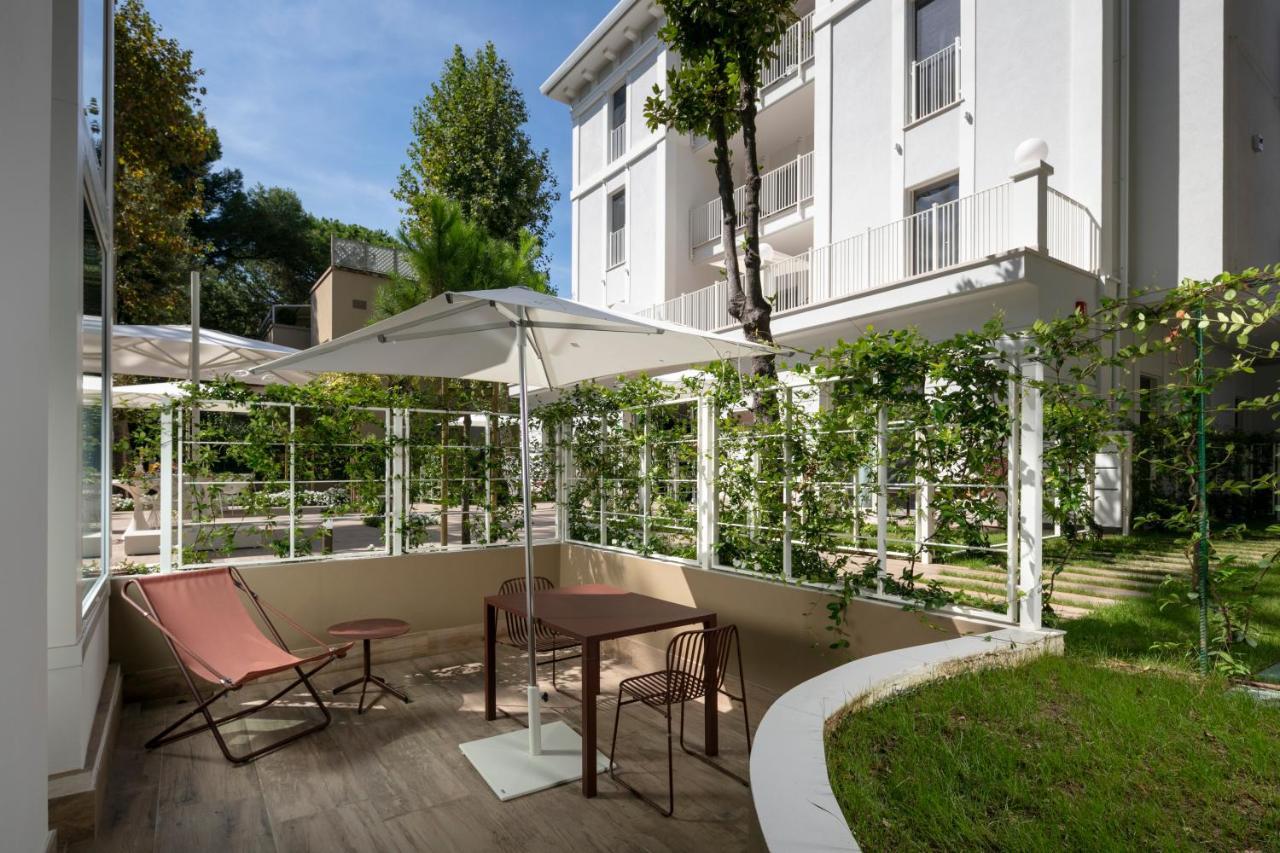 Aparthotel Elegance Riccione Exterior foto